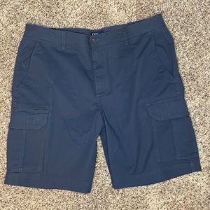 NWT Chaps Mens Blue Cargo Shorts Size 40 Inseam 10.5